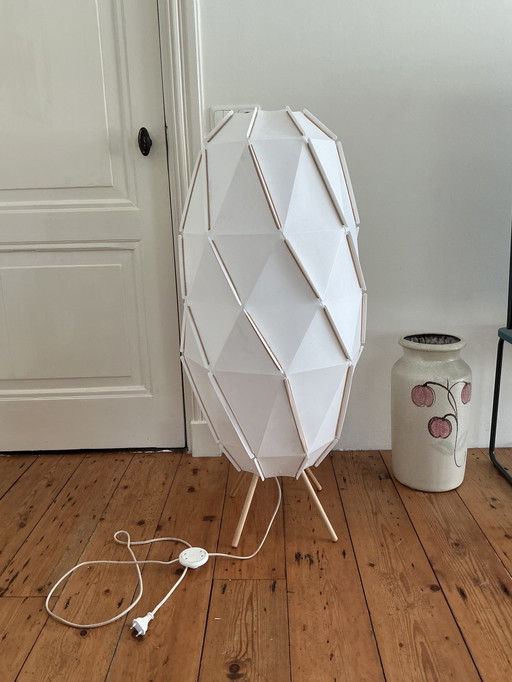 Lámpara de pie IKEA SJOPENNA