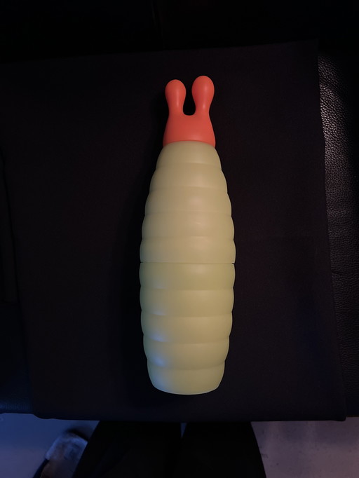 Alessi, Thermoskanne jetzt noch verwendet, Verzamelobject, Fred The Worm, präsentiert von Guido Venturini