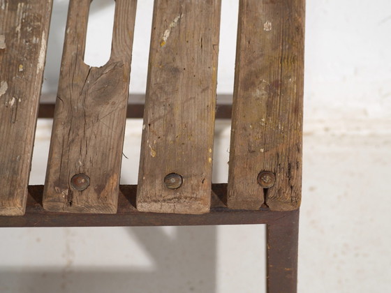 Antique industrial stool in pine wood and iron – Central Europe, circa 1950 – Industrieel (photo 39 of 40)