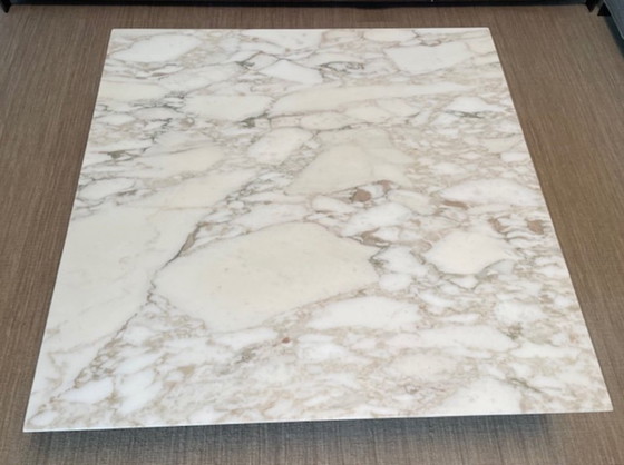 Image 1 of Ensemble complet Minotti 6 pièces comprenant 2 canapés, 1 pouf et 1 table basse.