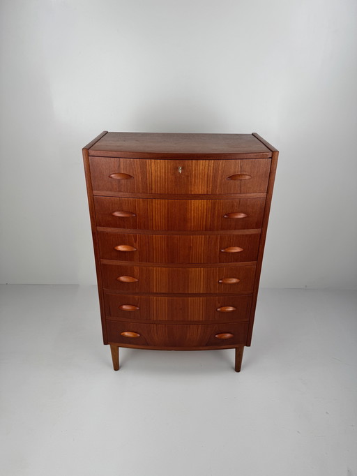 Deense teakhouten commode met sleutel – elegante opbergkast in mid-century stijl
