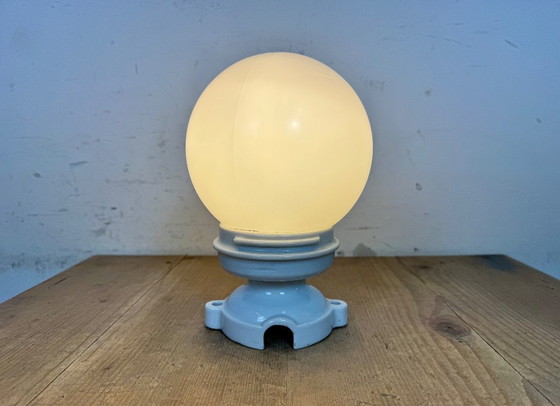 Image 1 of Vintage porseleinen plafondlamp met melkglas, jaren 50