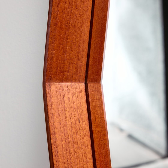 Image 1 of MK11168 Miroir hexagonal encadré en teck