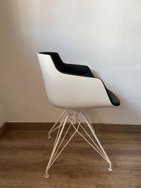 Image 1 of MDF Italia Flow Slim Fauteuil Gestoffeerd Frame LEM