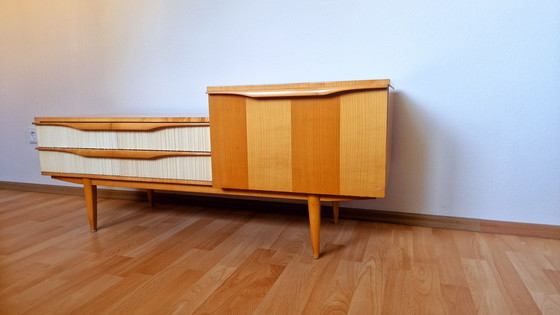 Image 1 of Buffet blond vintage suédois moderne du milieu du siècle, années 1950