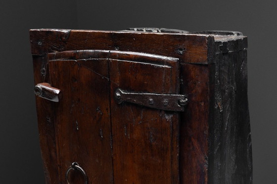 Image 1 of Antiker Volksschrank, Frankreich, 19. Jahrhundert