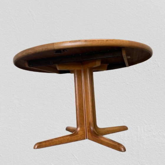 Image 1 of Table ronde/ovale de Van den Berghe-Pauvers