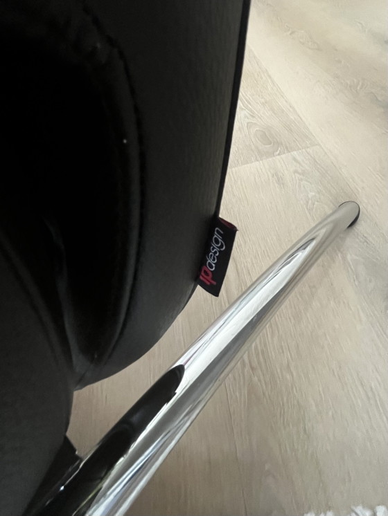 IP Design Curve Zwart Leren Fauteuil Ment Inschuifbare Voetensteun – Leather, Metal (photo 3 of 7)