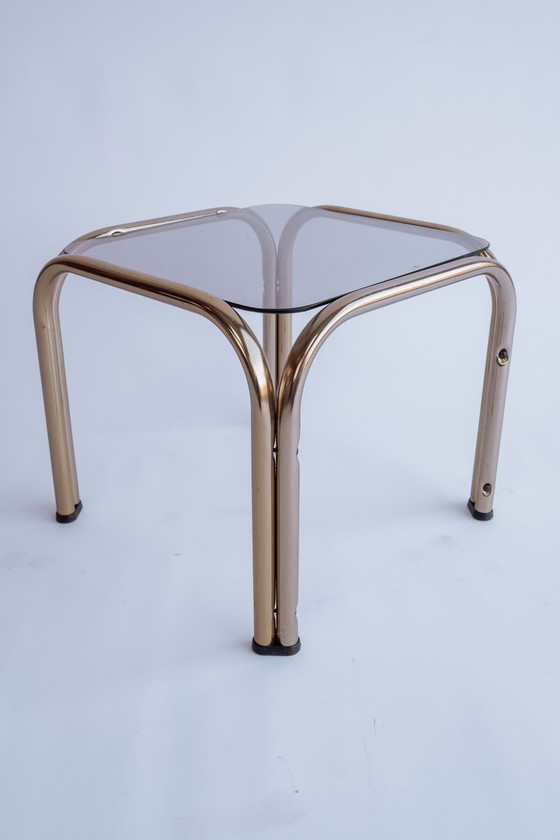 Image 1 of Tavolino laterale quadrato in ottone vintage e vetro