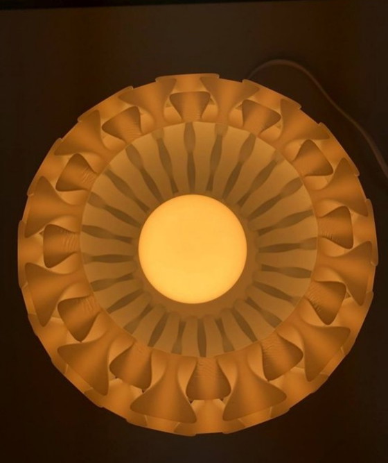 Image 1 of Lampe de table modèle Coning (NOUVELLE)