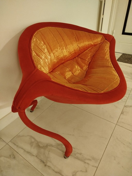 Un sillón Boca muy raro en exhibición en un museo