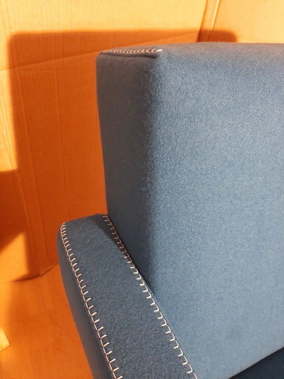 Image 1 of Cassina Utrecht 637, nueva, nunca usada, en tela de lana azul petróleo (serie 13L), costuras de caballo