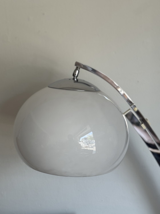 Image 1 of Vintage booglamp Space Age jaren 70 chroom witte kap