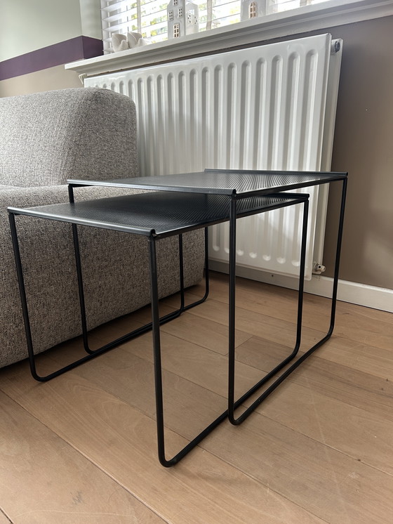 Image 1 of Set di 2 tavolini laterali degli anni '80