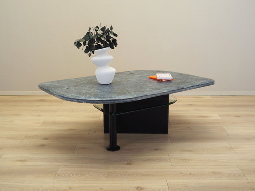 Coffee table, Italian design, 1980s, production: Italy