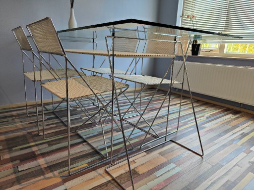 Tavolo Design Nuova X-Line + 4 Sedie | Niels Jørgen Haugesen | 1977 – eetkamerset, Glass (photo 2 of 23)