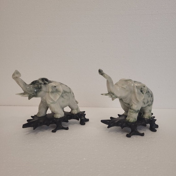 Image 1 of Pair of elephant paperweights, veined marble, 80’s - France