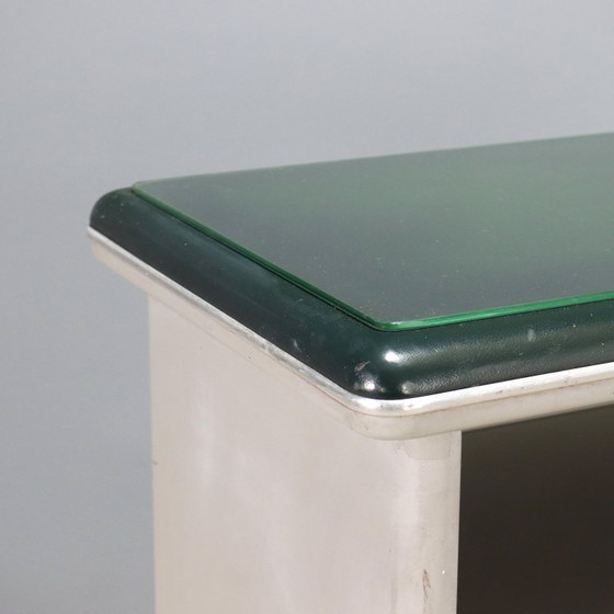 Image 1 of Petite bibliothèque en métal des années 1960