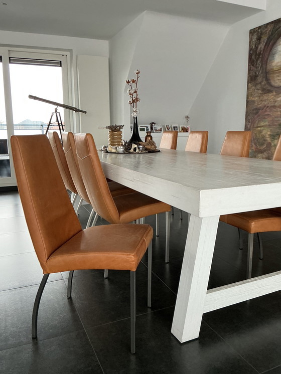 Image 1 of Sala da pranzo completa con 8 sedie in pelle, 3 sgabelli da bar e tavolino da caffè