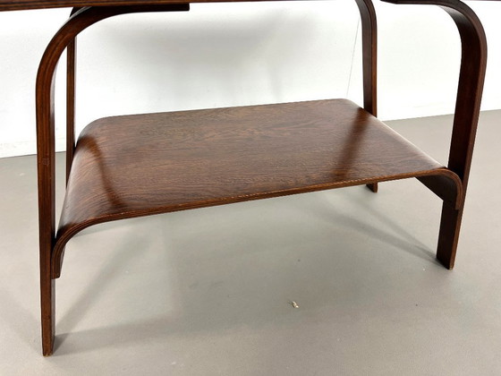 Image 1 of Tavolino laterale in compensato dal design modernista olandese degli anni '50.