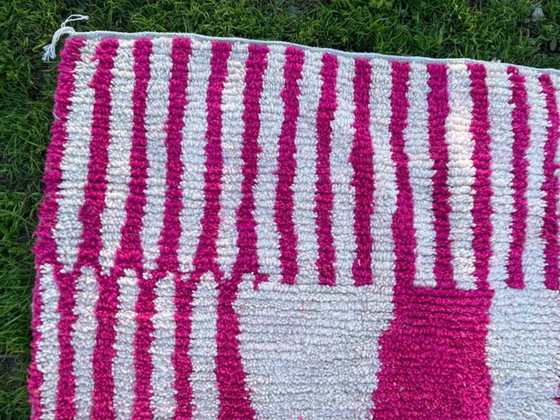Image 1 of Magnifique Tapis artisanal rose 250cmx150cm 