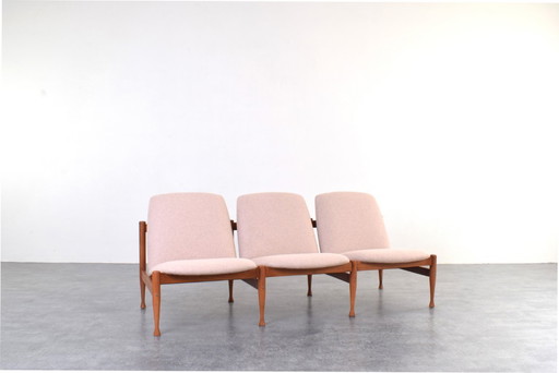 Mid-Century sofa van Marian Grabiński, jaren 60.