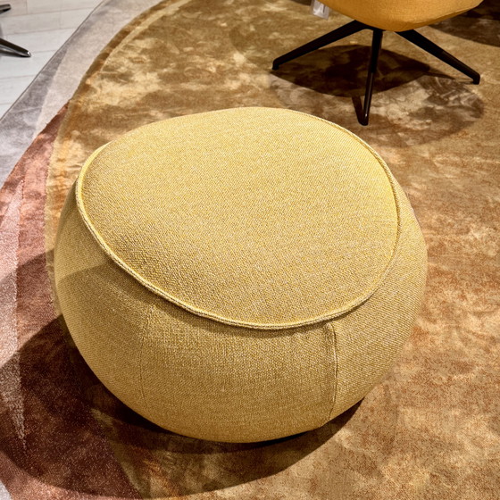 Image 1 of Pode Flare Sessel + Pouf