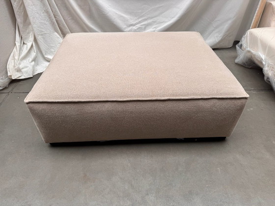 Image 1 of Vast gestoffeerde Dix pouf