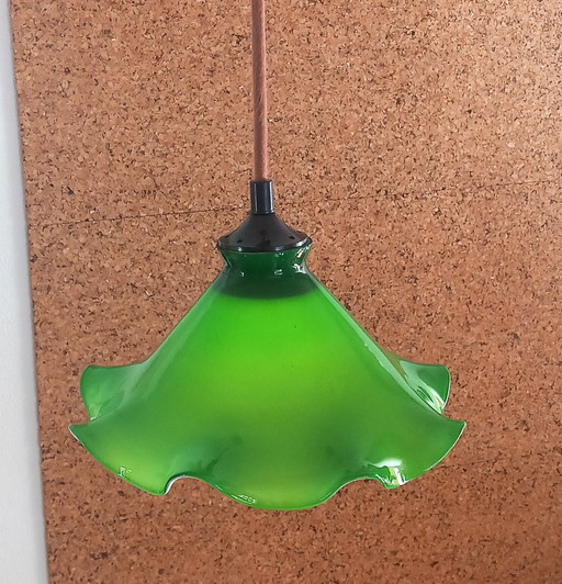 Mid Century Franse groene opaline glazen hanglamp