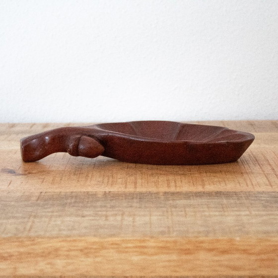 Handgeschnitzte Eichenblattschale mit Eichel: Herbstdekoration – Dekorative Objekte, Wood (photo 7 of 10)