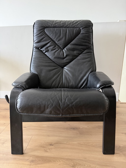 Sedia vintage in pelle nera