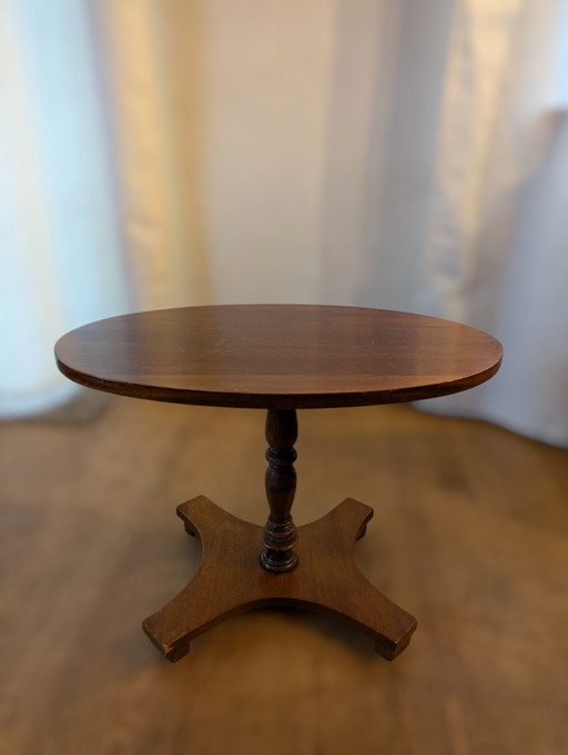 Mesa auxiliar vintage ovalada