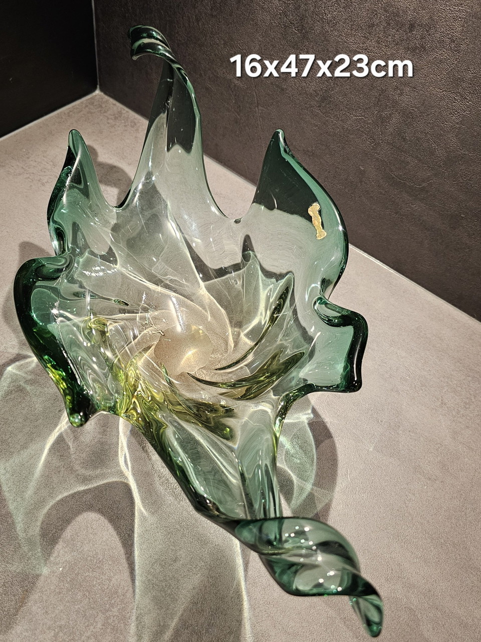 Unique vintage Murano art glass centerpiece