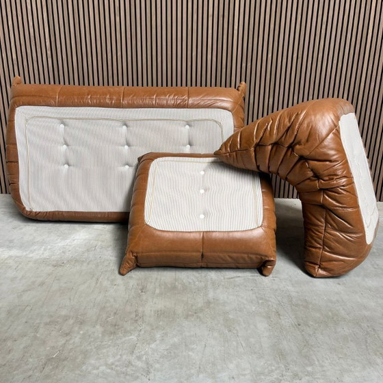 Image 1 of Ligne Roset Togo - Conjunto en coñac