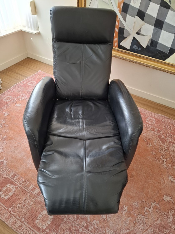 Image 1 of Sillón reclinable de cuero negro de gran presencia