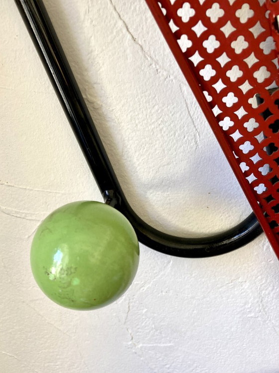 Image 1 of Wandkapstok, jaren 1950, toegeschreven aan Mathieu Matégot