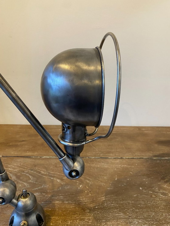 Image 1 of Lampe de bureau Jieldé jielde 2 bras de 40cm avec base étau graphite industriel Jean Louis Domecq 1950 vintage