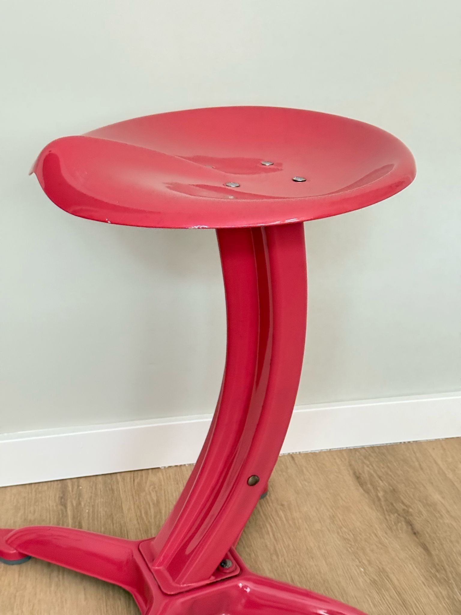 Dulton Stool Lotus Yasu Sasamoto | €190 | Whoppah
