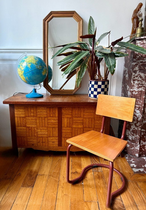 Octagonal mirror with ribbed gilt wood