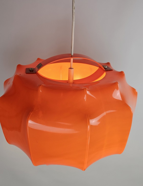 Image 1 of Lampada a sospensione arancione dell'era spaziale di Ilka Plast