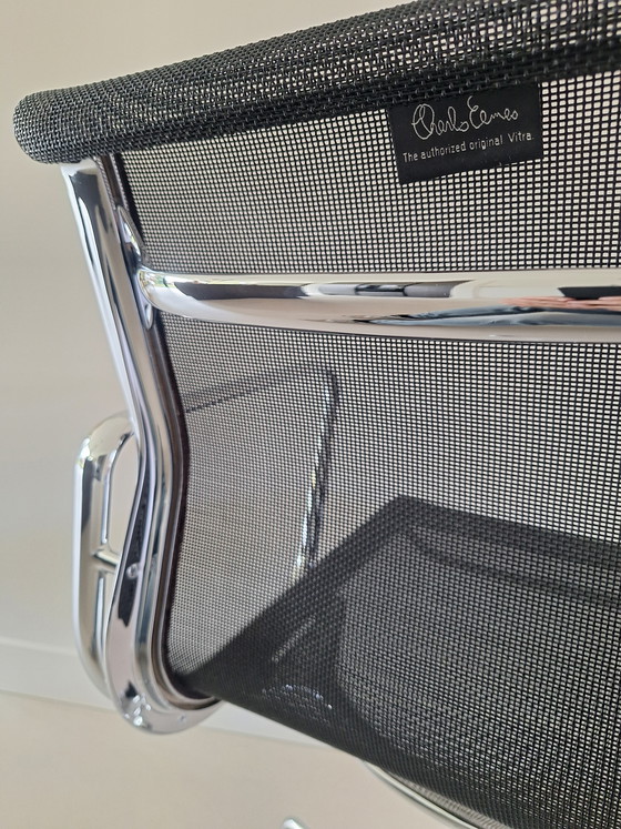 Image 1 of 6x Vitra Eames 108 netweave