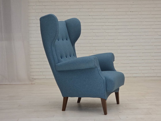 Image 1 of Años 60, diseño danés de Fritz Hansen, sillón retapizado con taburete, modelo 8023.