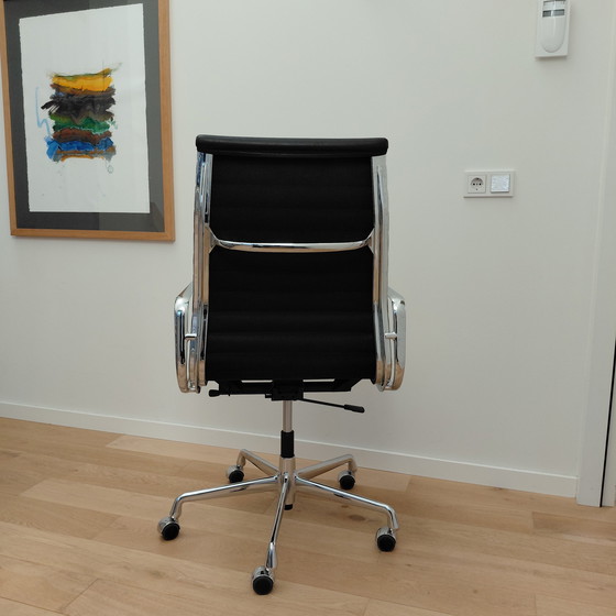 Image 1 of Vitra EA19 cuir noir, chrome