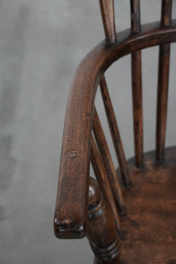 Image 1 of 4 x Antieke Engelse Windsor lowback stoel