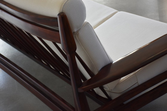 Image 1 of Divano con schienale alto rivestito in stile Mid-Century