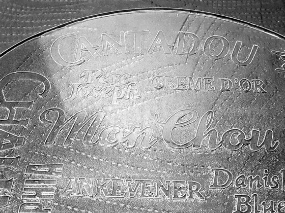 Image 1 of Quesero de cristal Royal Krona – Bengt Edenfalk para Skruf Glasbruk (modelo 2)