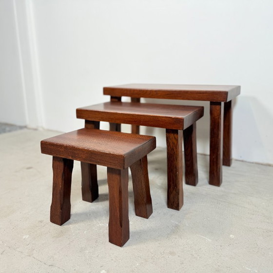 Image 1 of Satz von 3 brutalistischen Eichenbeistelltischen