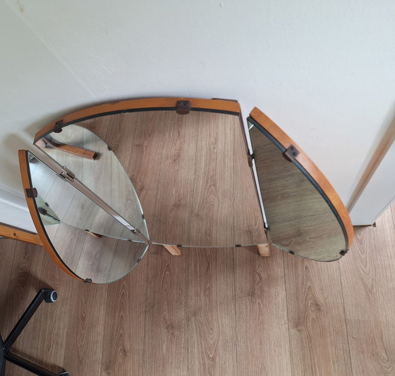 Image 1 of Specchio pieghevole rotondo vintage