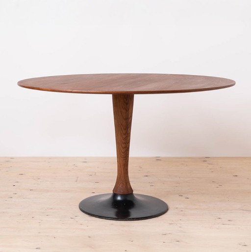 Mid Century Modern Round Dining Table, 1960s, Czechoslovakia, in Eero Saarinen Manner – eettafels, Wood
