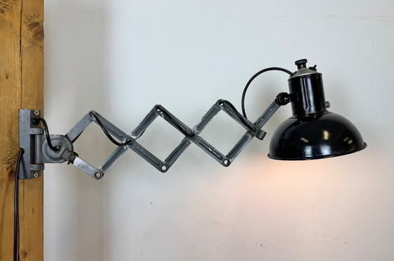 Image 1 of Lampada da parete industriale a forbice in smalto nero, anni '50